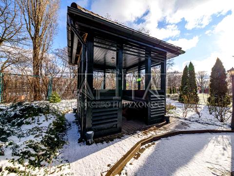 комерційна за адресою Польова вул., 61