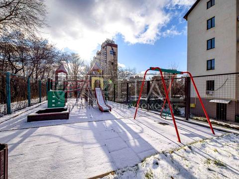 комерційна за адресою Польова вул., 61