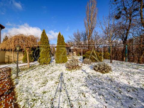 комерційна за адресою Польова вул., 61