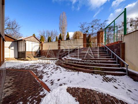 комерційна за адресою Польова вул., 61