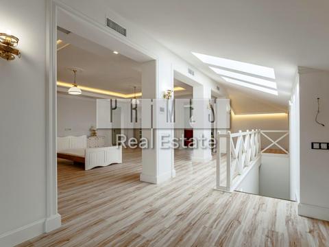 будинок за адресою Молодіжна вул.