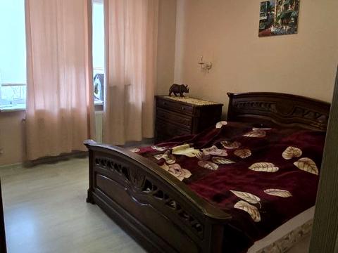 будинок за адресою Небесної Сотні просп. (Маршала Жукова)