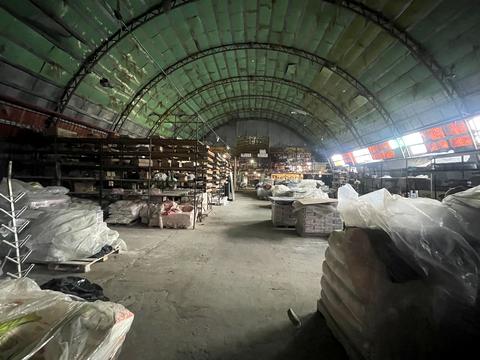 комерційна за адресою Промислова вул., 1