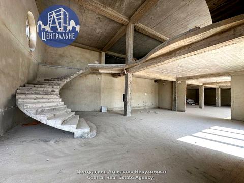 комерційна за адресою Хотинська вул., 39в