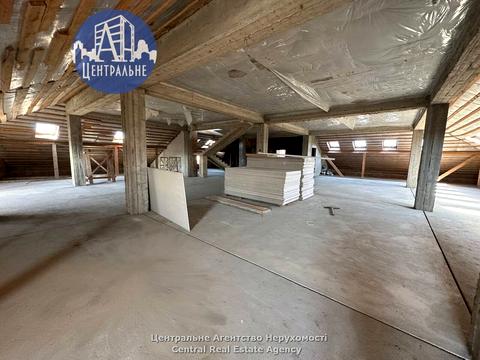 комерційна за адресою Хотинська вул., 39в