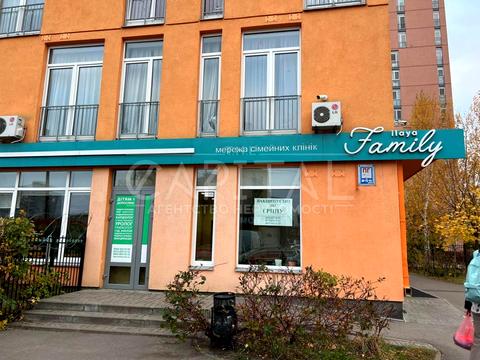 комерційна за адресою Регенераторна вул., 4