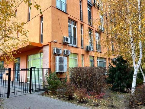 комерційна за адресою Регенераторна вул., 4