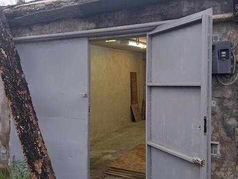 паркомісце за адресою Лугова вул., 15а