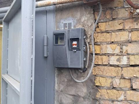 паркомісце за адресою Лугова вул., 15а