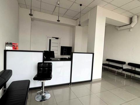 комерційна за адресою Зарічанська вул., 1