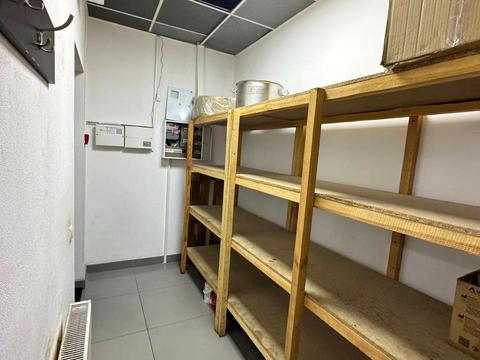 комерційна за адресою Зарічанська вул., 1