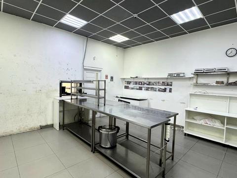 комерційна за адресою Зарічанська вул., 1