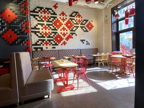 комерційна за адресою Ангелів пл. (Стефана Яворського), 1