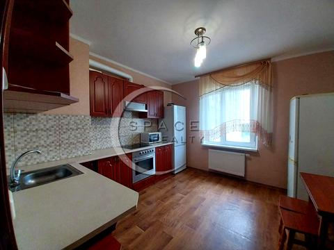 квартира за адресою Академіка Глушкова просп., 9е