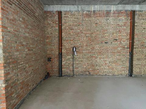 комерційна за адресою Корольова вул., 9б