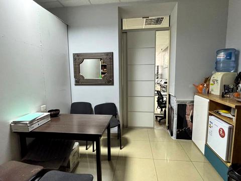 комерційна за адресою Зарічанська вул., 1