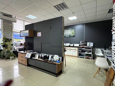 комерційна за адресою Зарічанська вул., 1