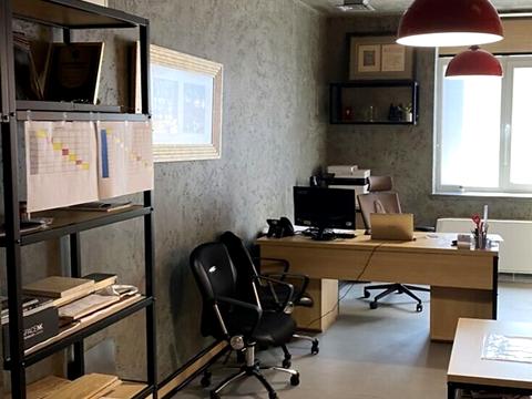 коммерческая по адресу Андрея Верхогляда ул. (Михайла Драгомирова), 19