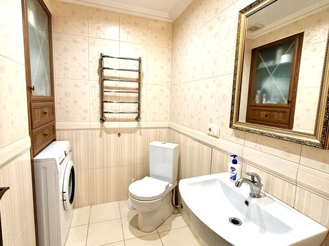 квартира за адресою Богдана Хмельницького вул., 52