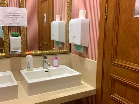 комерційна за адресою Жилянська вул., 72-А