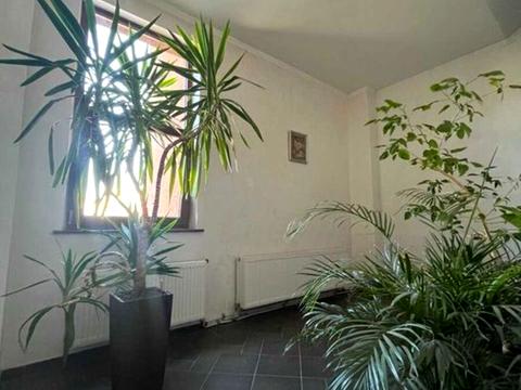 квартира за адресою Олександра Кониського вул. (Володарського), 63