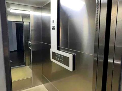 квартира за адресою Олександра Кониського вул. (Володарського), 63