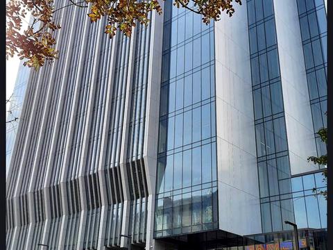 комерційна за адресою Костомарівська вул. (Щорса), 4