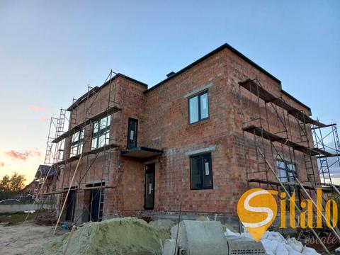 будинок за адресою Броварського, 4