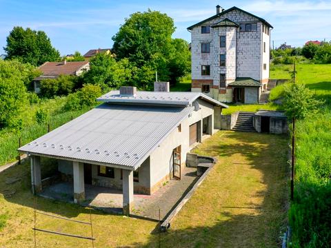 дом по адресу Садовая ул.