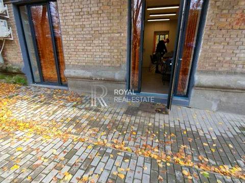 комерційна за адресою Лабораторний пров., 7