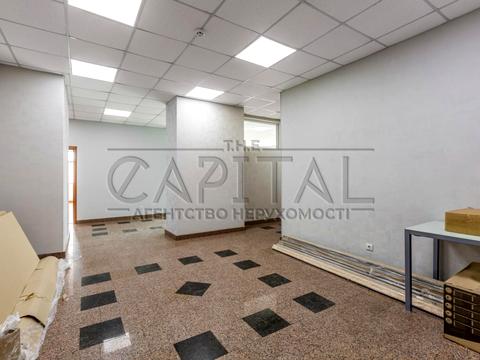 комерційна за адресою Велика Васильківська вул. (Червоноармійська), 72-А