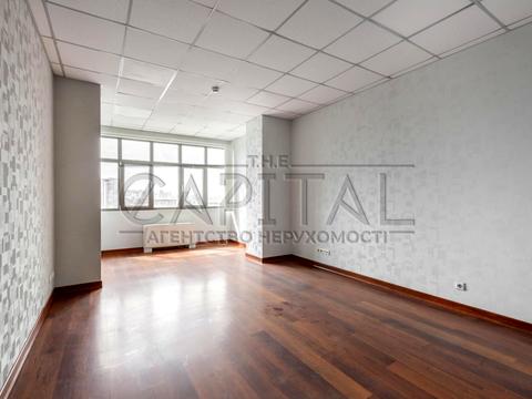 комерційна за адресою Велика Васильківська вул. (Червоноармійська), 72-А