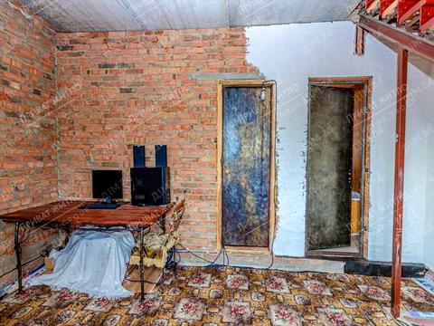 дом по адресу центральна