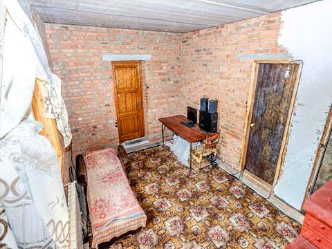 дом по адресу центральна