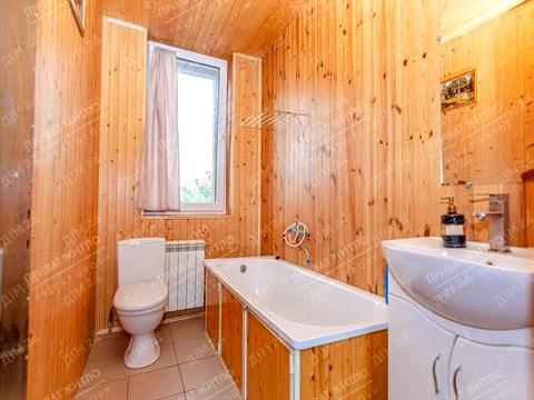 дом по адресу центральна