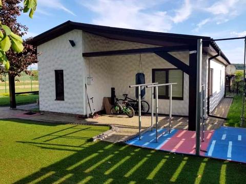 будинок за адресою центральна