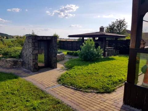 будинок за адресою центральна