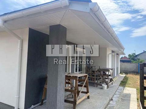 будинок за адресою Набережна вул.