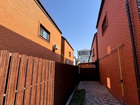 будинок за адресою Івана Франка вул.