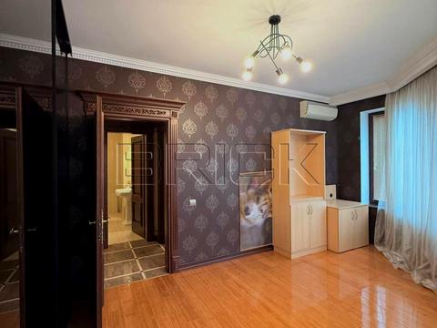 квартира по адресу Александра Мишуги ул., 2