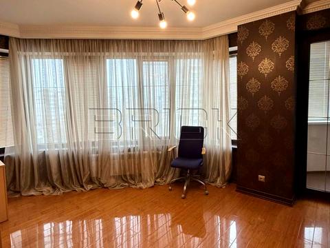 квартира по адресу Александра Мишуги ул., 2