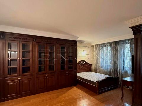 квартира по адресу Александра Мишуги ул., 2