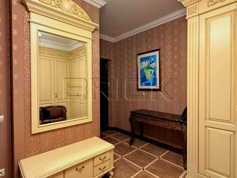 квартира по адресу Александра Мишуги ул., 2