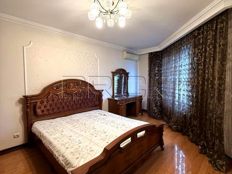 квартира по адресу Александра Мишуги ул., 2