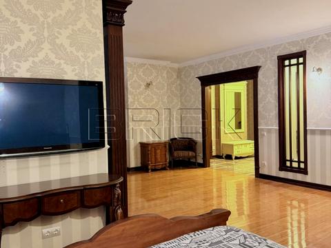 квартира по адресу Александра Мишуги ул., 2