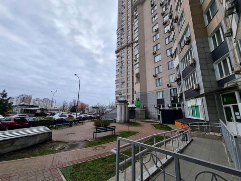 комерційна за адресою Срібнокільська вул., 1