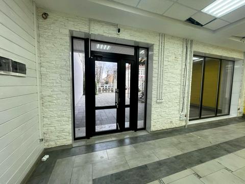 комерційна за адресою Українська, 91