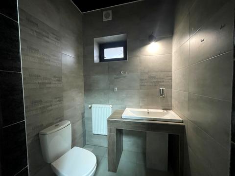 комерційна за адресою Українська, 91