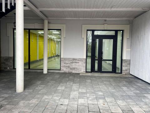 комерційна за адресою Українська, 91