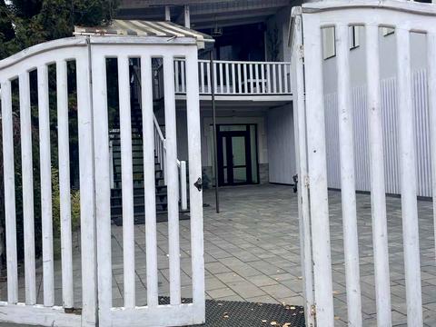 комерційна за адресою Українська, 91